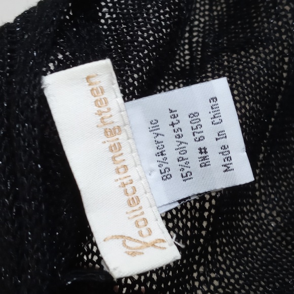 Beautiful Large Black Light Shimmery Knit Shawl w Metallic Threading Threading - Picture 4 of 16